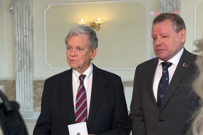 Из нескольких колоний вывезли часть политзаключенных. Переговоры Коула с Лукашенко длились более двух часов