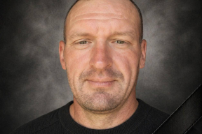 Конвейер репрессий. Умер бывший политзаключенный Роман Романов. Против освобожденных беларусов стали возбуждать новые уголовные дела — за розданные интервью